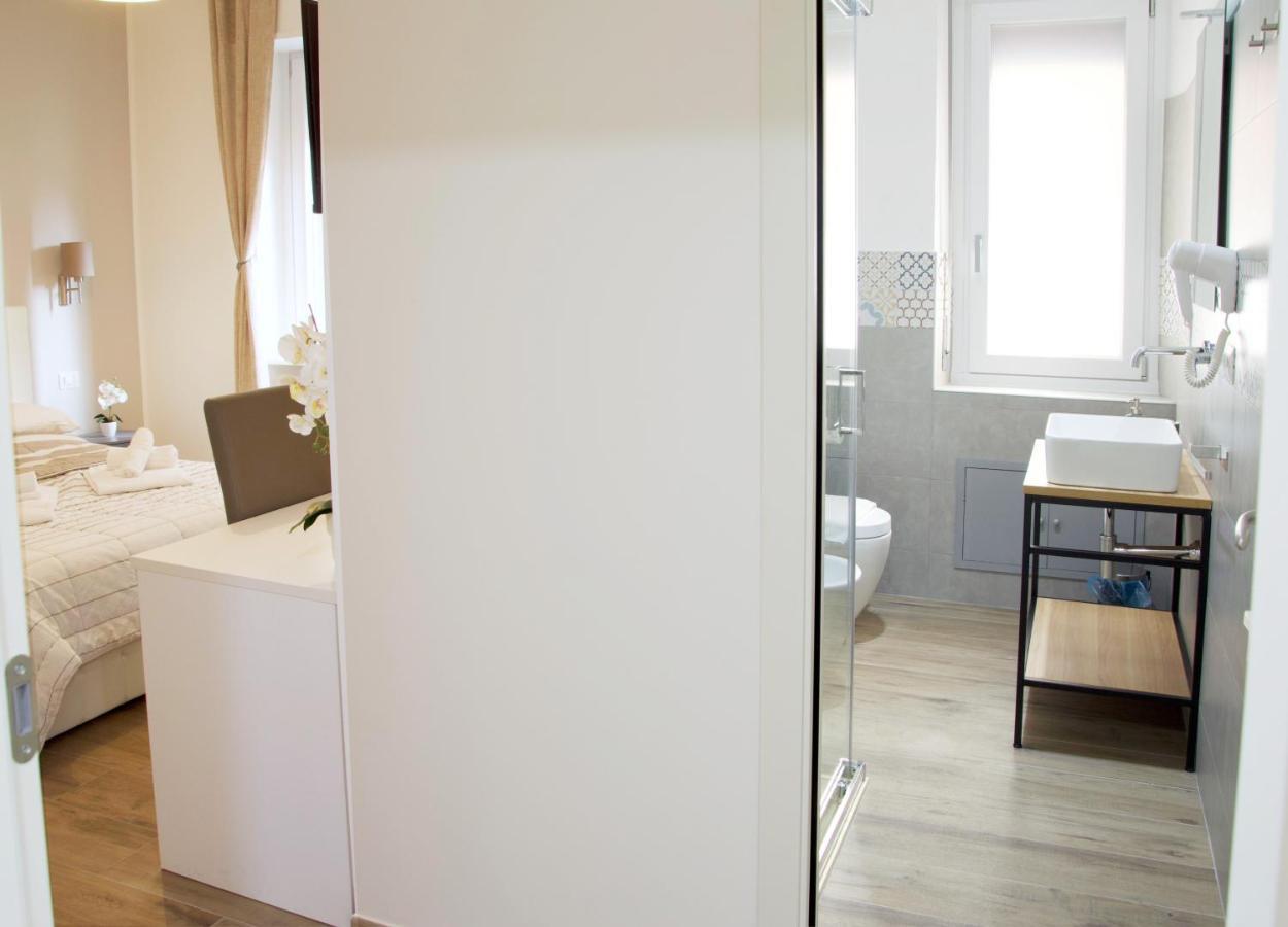 Minerva Rooms Павія Екстер'єр фото